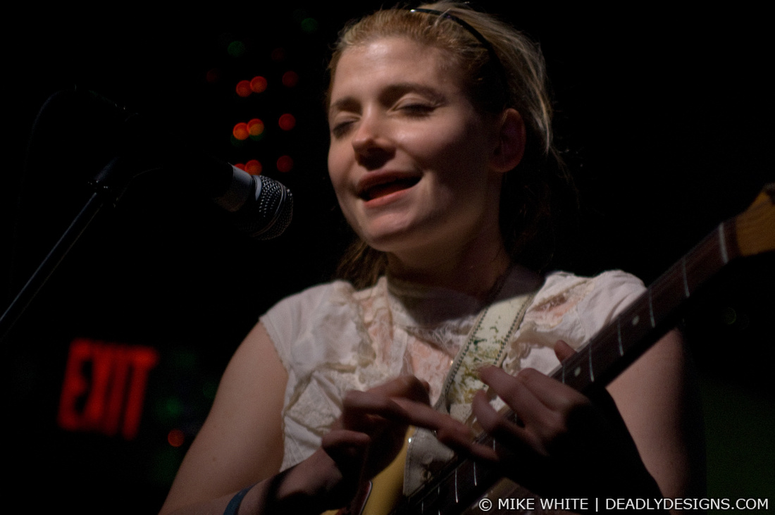 Marnie Stern performing live at the Caledonia Lounge on February 22, 2007, in Athens, Georgia.