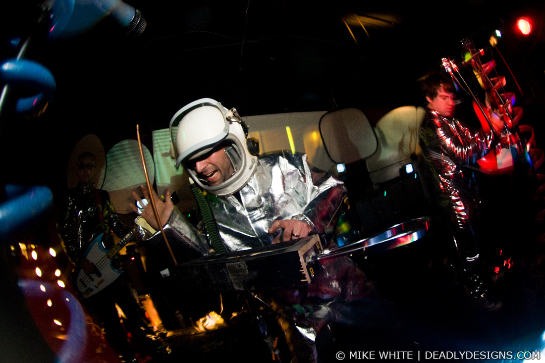 Man or Astro-man? performing live at Whirly Ball Atlanta on March 5, 2010, in Roswell, Georgia.